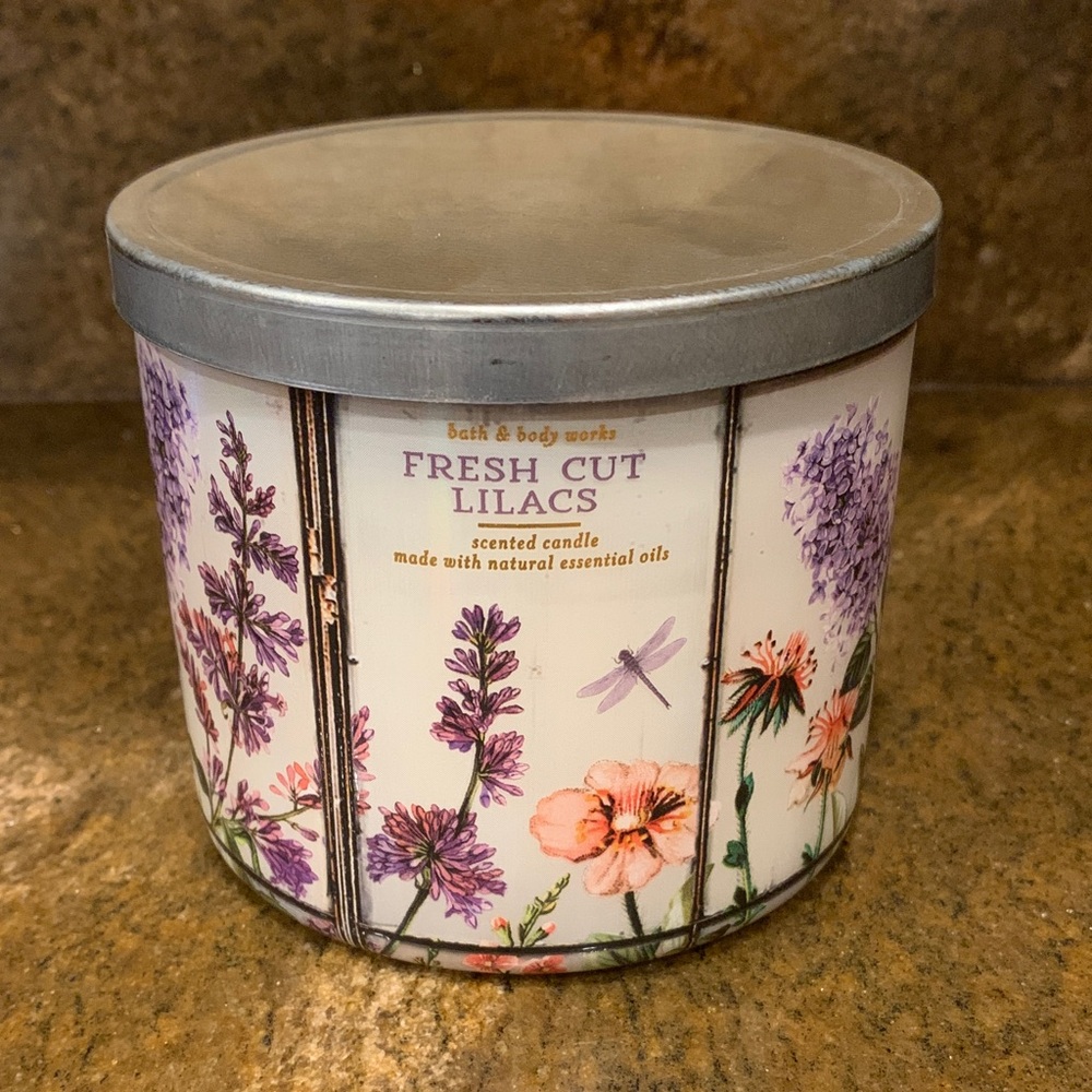 NEW…..Bath & Body Works 3-wick candle…Fresh Cut Lilacs Scented Candle